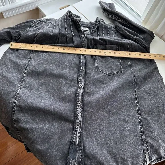 Free People Washed Black Oversized Jean Shirt Jacket - Picture 10 of 16